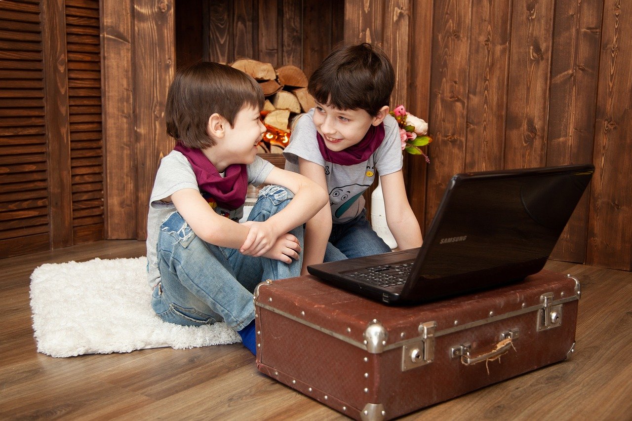 Mastering the First Impression: Your intriguing post title goes here kids, computer, notebook, cartoons, the internet, education, boys, lesson, idea, baby, entertainment, study, learn, room